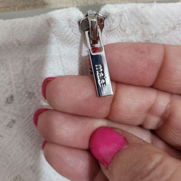 Beautiful lace Maia dress, size 4, NWT - Picture 7 of 12